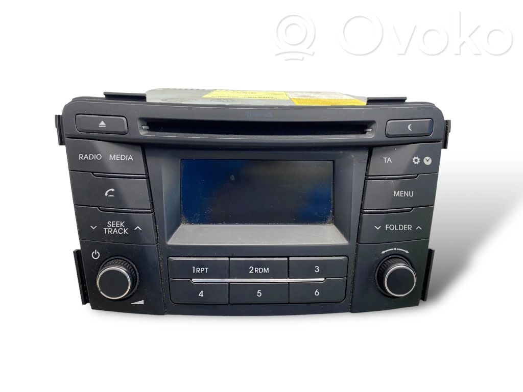 Radio / CD/DVD atskaņotājs / navigācija