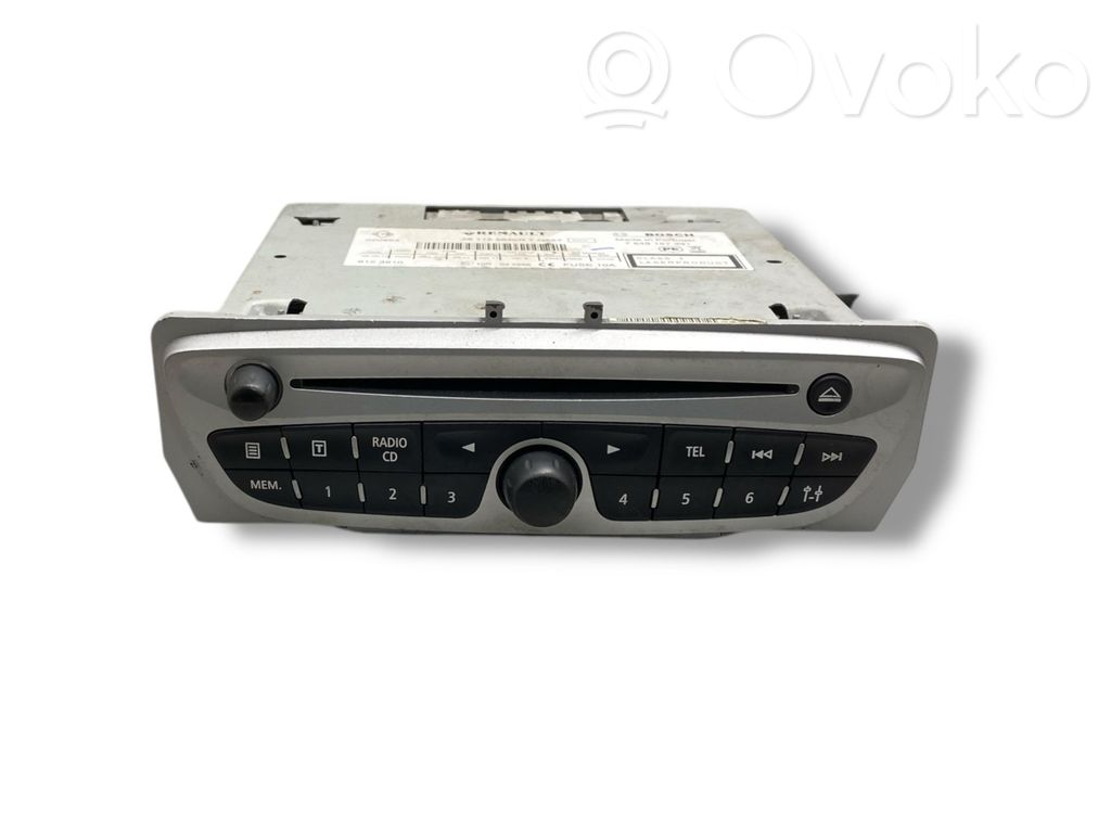 Radio / CD/DVD atskaņotājs / navigācija