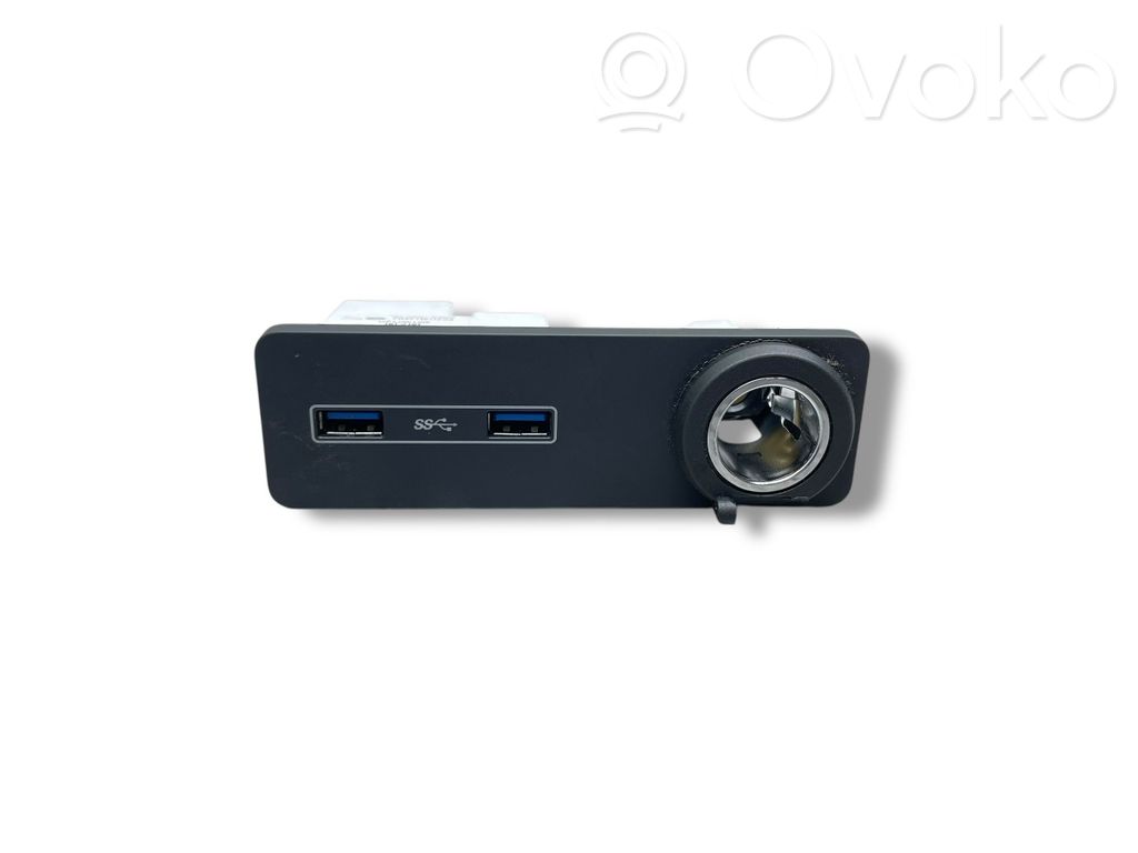 USB savienotājs