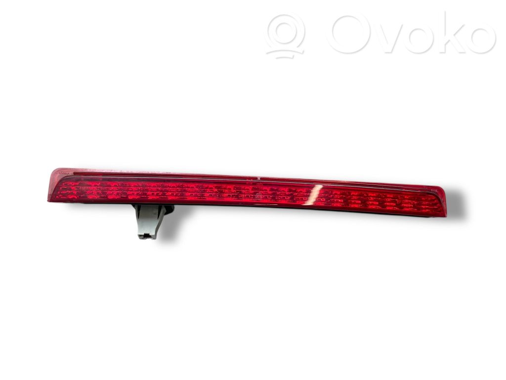 Papildu bremžu signāla lukturis