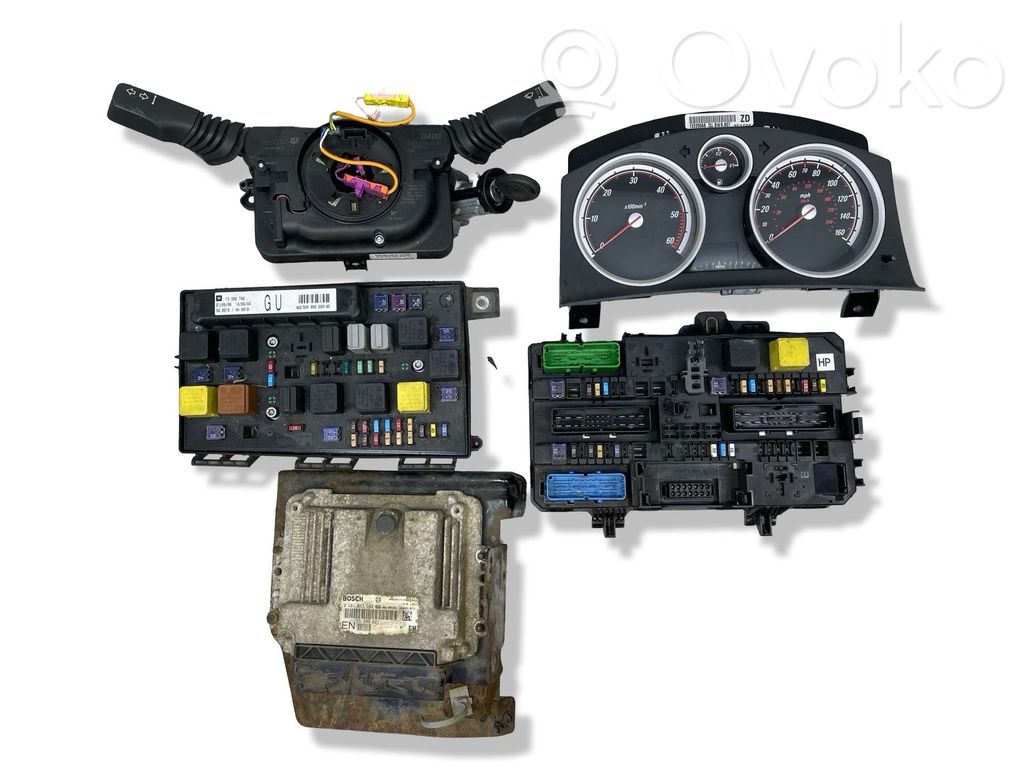 Aizdedzes ECU komplekts