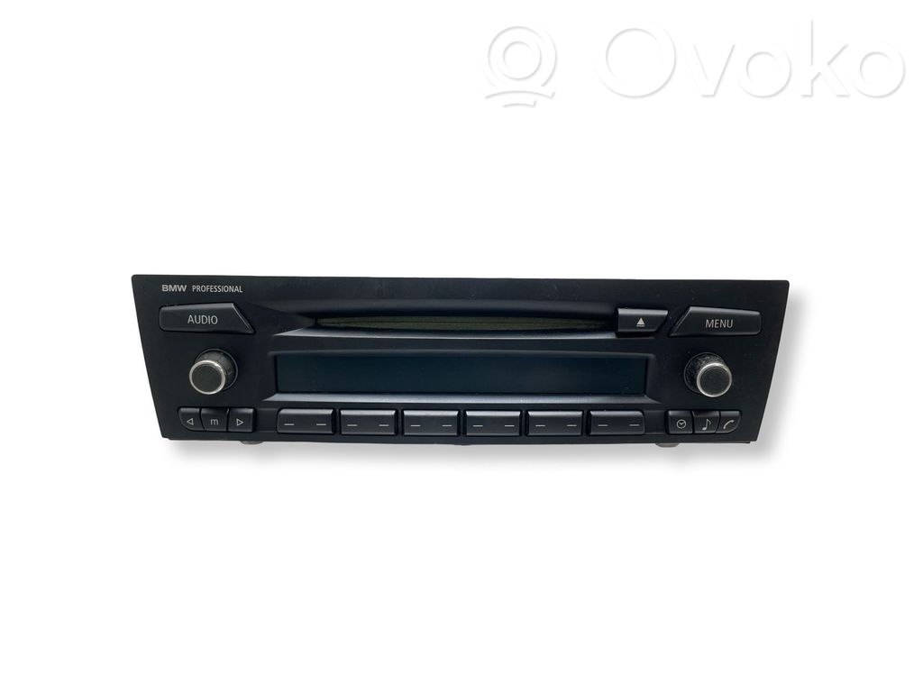 Radio / CD/DVD atskaņotājs / navigācija
