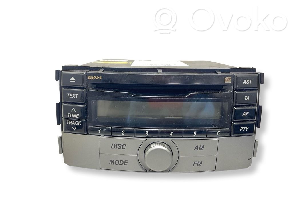 Radio / CD/DVD atskaņotājs / navigācija