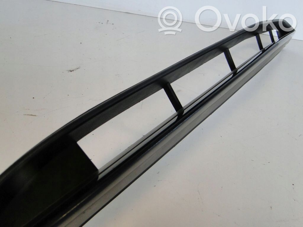 A2138850100 Mercedes-Benz E W213 Unteres Gitter dreiteilig vorne 