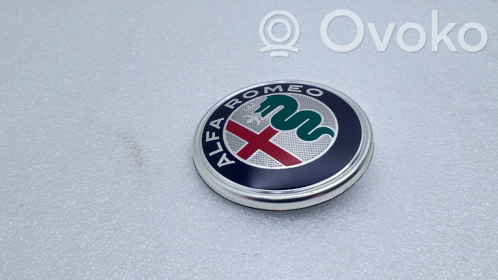 50534924 Alfa Romeo Giulia Gamintojo ženkliukas/ modelio