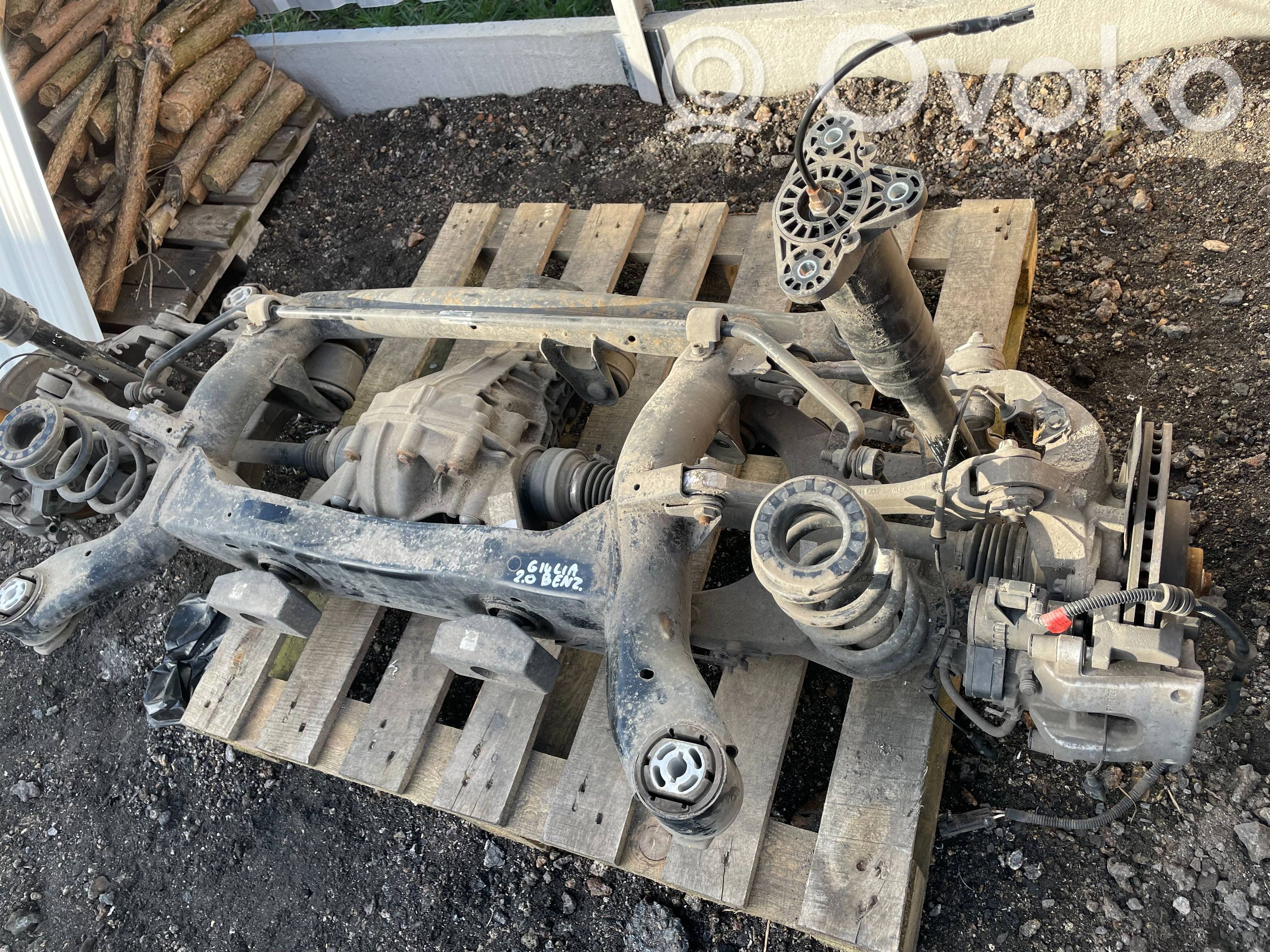 3dd25a531da33b0ff8225f1ccb3b4351-alfa_romeo_giulia_galines_vaziuokles_komplektas.jpg