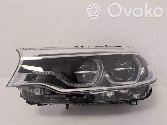 BMW 5 G30 G31 Priekinis žibintas 