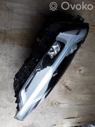 Volvo XC60 Priekinis žibintas 