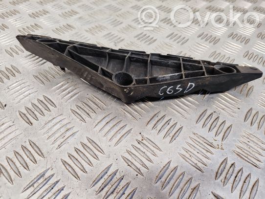 Toyota Avensis T270 Staffa di rinforzo montaggio del paraurti anteriore 