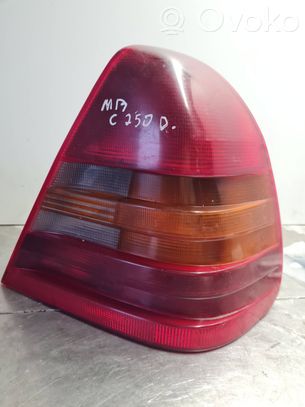 Takavalot   2028200264,3301520502