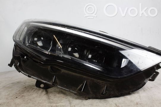 Opel Insignia B Priekinis žibintas 