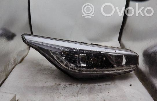 KIA Ceed Priekinis žibintas 