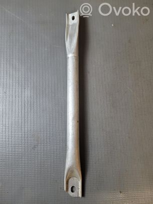 BMW 5 G30 G31 Radiatoru paneļa turētājs (televizora) 