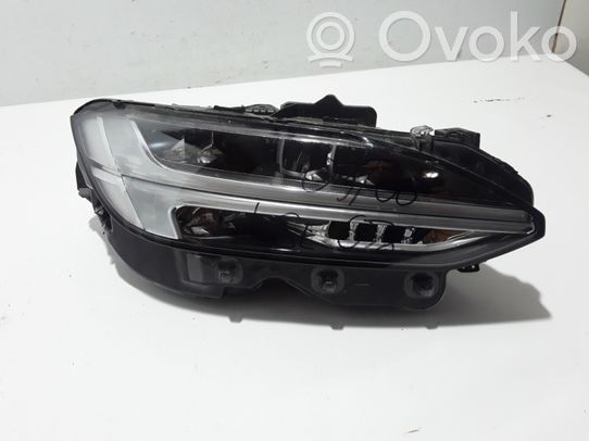 Volvo S90, V90 Priekinis žibintas 