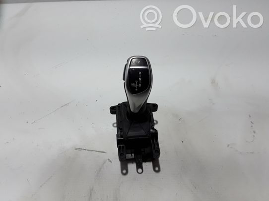 BMW 5 F10 F11 Vaihteenvalitsimen verhoilu 