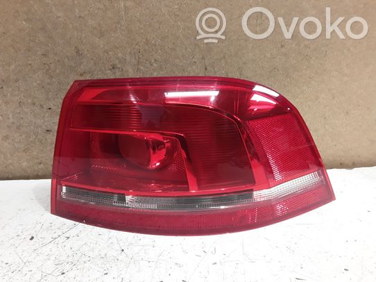Volkswagen PASSAT B7 Galinis žibintas kėbule 