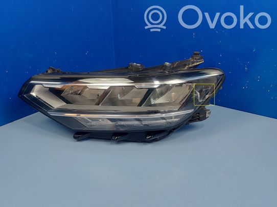 Volkswagen PASSAT B8 Faro/fanale 