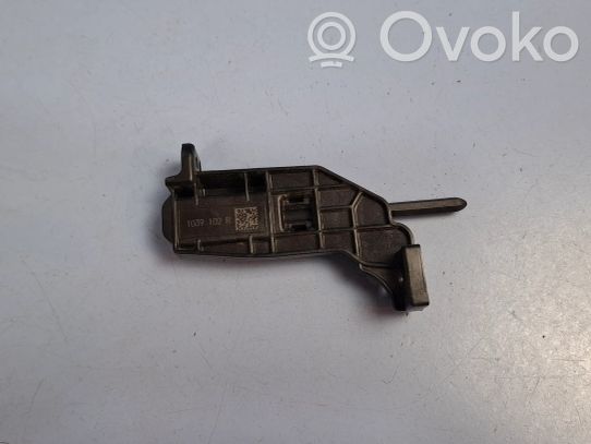BMW 5 G30 G31 Priekinio žibinto detalė 