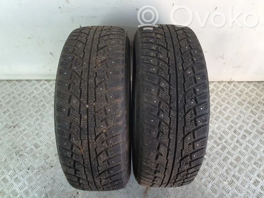 Toyota Prius (XW30) Pneus d’hiver R17 à crampons 