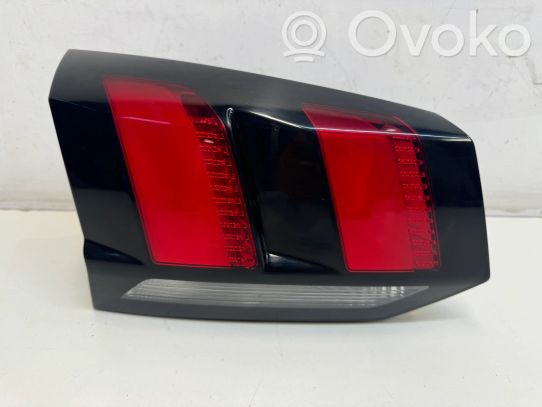 Peugeot 5008 II Galinis žibintas dangtyje 