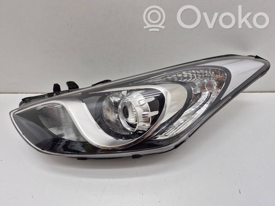 Hyundai i30 Priekinis žibintas 