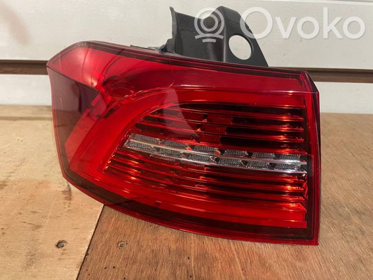Volkswagen PASSAT B8 Galinis žibintas kėbule 