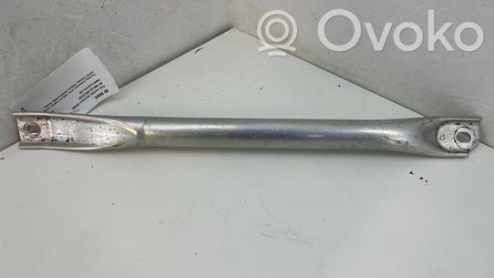 BMW 5 G30 G31 Cita veida dzinēja nodalījuma detaļa 