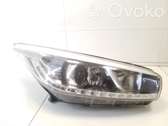 KIA Ceed Priekinis žibintas 