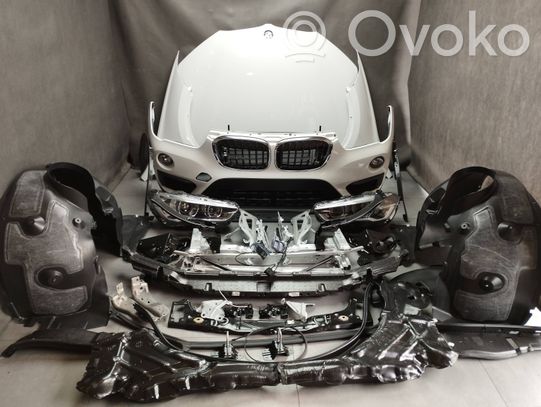 BMW X1 F48 F49 Priekio detalių komplektas 