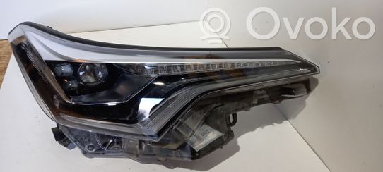 Toyota C-HR I Priekinis žibintas 