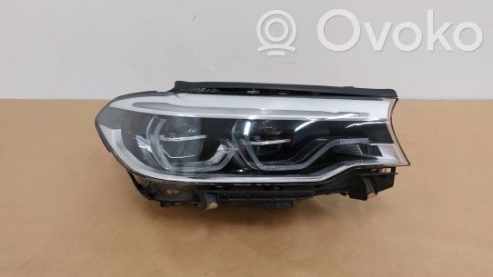 BMW 5 G30 G31 Priekinis žibintas 