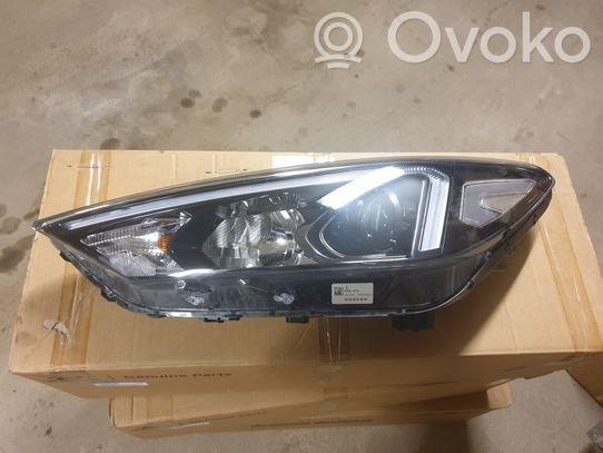 Hyundai Tucson TL Priekinis žibintas 