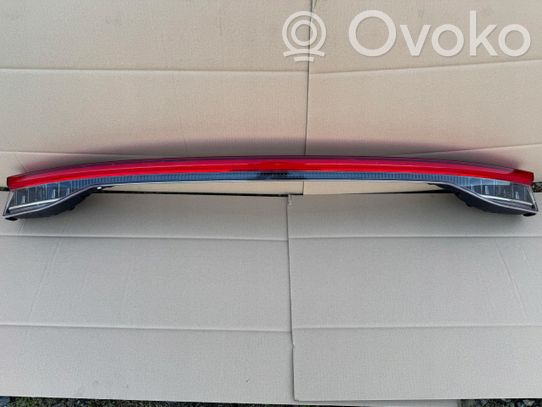 Maxus Euniq 6 Lampy tylnej klapy bagażnika 