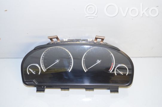 BMW 5 F10 F11 Nopeusmittari (mittaristo) 