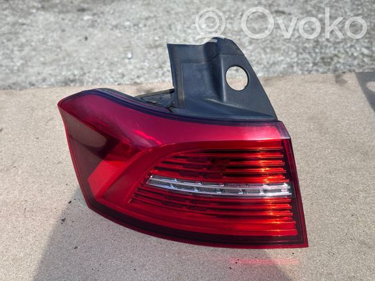 Volkswagen PASSAT B8 Galinis žibintas kėbule 