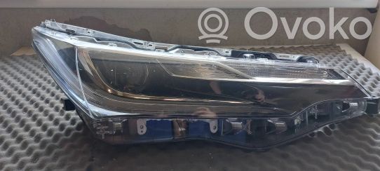 Toyota Corolla E160 E170 Priekinis žibintas 