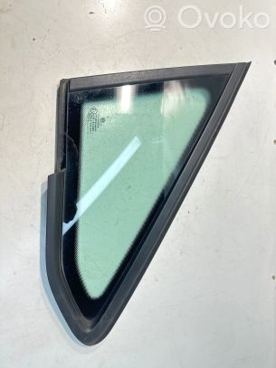 Volkswagen Golf Sportsvan Dreiecksfenster Dreiecksscheibe vorne 