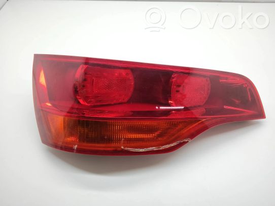 Audi Q7 4L Galinis žibintas dangtyje 