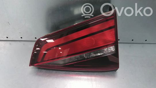 Volkswagen Jetta VI Galinis žibintas kėbule 