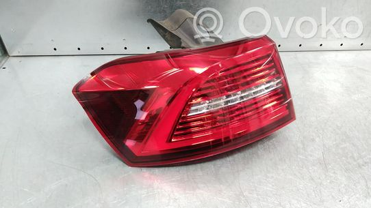 Volkswagen PASSAT B8 Galinis žibintas kėbule 