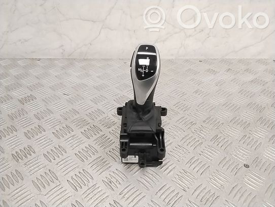 BMW 5 F10 F11 Vaihteenvalitsimen verhoilu 