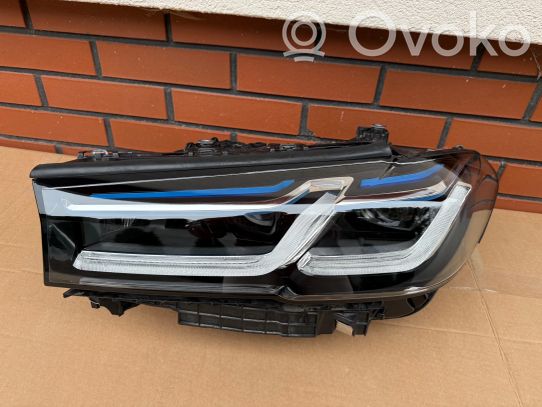 BMW M5 F90 Priekinis žibintas 