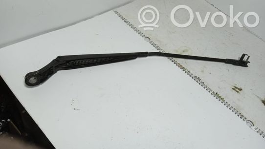 Peugeot 407 Etupyyhkimen sulan varsi 