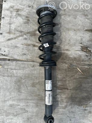 BMW 5 G30 G31 Takaluukun tuen kaasujousi 