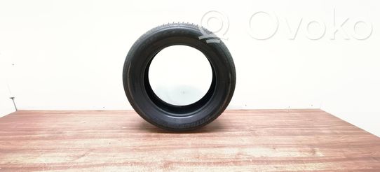 Pneus d’été R18 C   22560R18100V