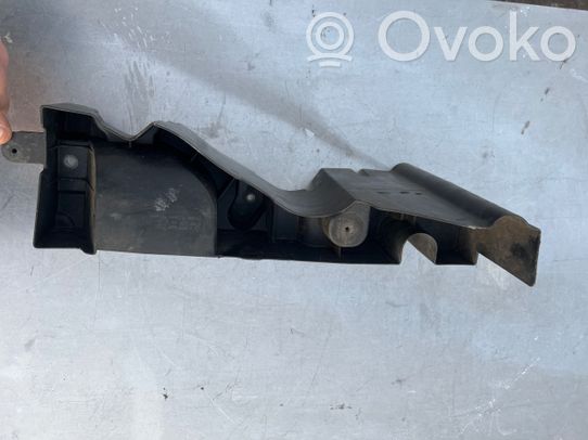 Mercedes-Benz Sprinter W906 Traverse, support de radiateur latéral 