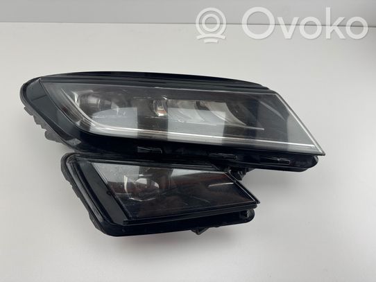 Skoda Kodiaq Etu-/Ajovalo 