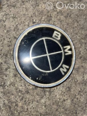 BMW 3 E90 E91 Mostrina con logo/emblema della casa automobilistica 