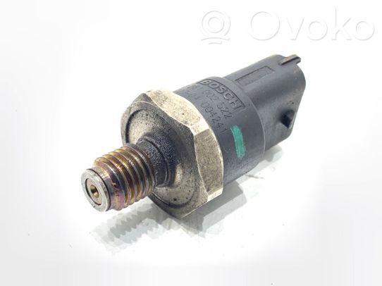 Fuel pressure sensor   0281002522