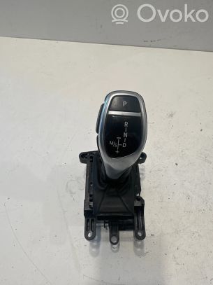 BMW 5 F10 F11 Vaihteenvalitsimen verhoilu 